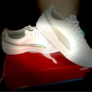 Brand new, never warn with tags PUMA white and metallic sneakers with platform